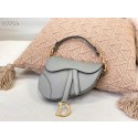 Dior SMALL SADDLE-TAS VAN KALFSLEER M0445CW GREY Tl8483iv85