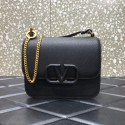 VALENTINO GARAVANI Stud Sign Grained Calfskin Shoulder Bag 0808 black Tl19295lU52