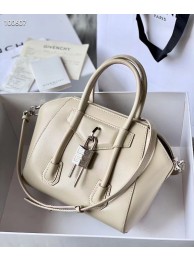 High Quality Imitation Givenchy Grained Original Calfskin Small Antigona Bag BB0512 Off White Tl18216wn47