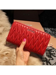 Imitation miu miu Matelasse Nappa Leather Wallet 5M1033 Red Tl18652Oz49