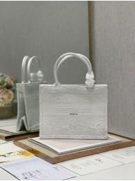 Imitation SMALL DIOR BOOK TOTE Embroidery M1265ZRGO white Tl8166sJ18