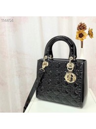 Replica Designer MEDIUM LADY DIOR BAG Black Patent Cannage Calfskin M0565OW Tl8586Bb80