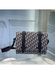 Replica SAFARI MESSENGER BAG Grained Black Calfskin and Dior Oblique Jacquard C0119 Tl8873zR45