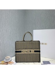 Top DIOR BOOK TOTE BAG IN EMBROIDERED CANVAS C1286-8 Tl8982lE56