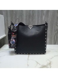 VALENTINO Rockstud grained leather messenger 50031 black Tl19614bm74